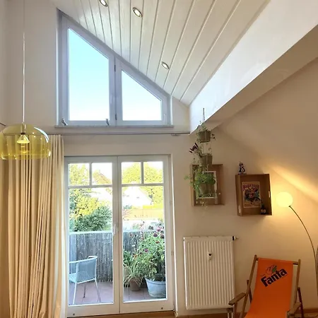 아파트 Three-room Oktoberfest
